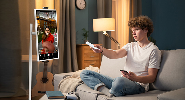 последние новости компании о Новый продукт - StandByMe Wireless Portable Smart TV  2